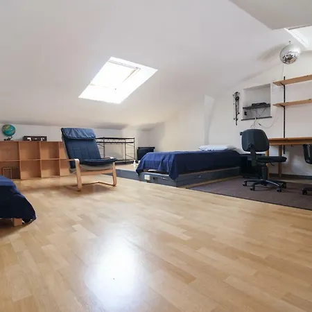 Casa Ferrari * سارزانا